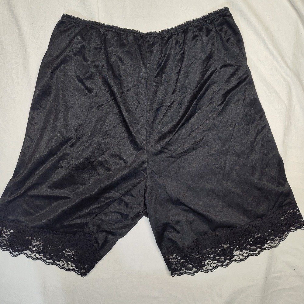 Vintage USA nylon 14/16 shorts black lace pantaloons modest undergarment
